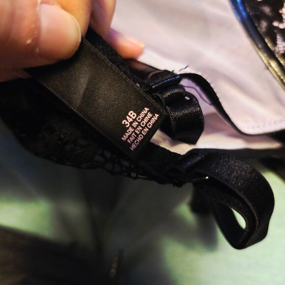 Victoria's secret lace hook up corset - Picture 8 of 8